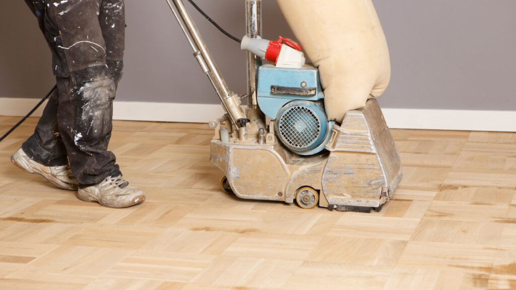 Gulvafslibning i Århus – Lakering og slibning
